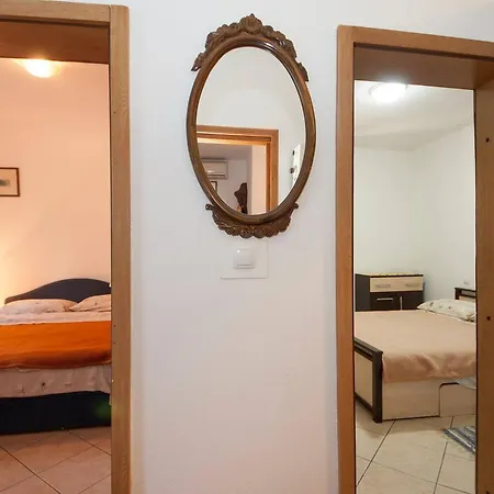 With A Parking Space Supetar, Brac - 12285 דירה